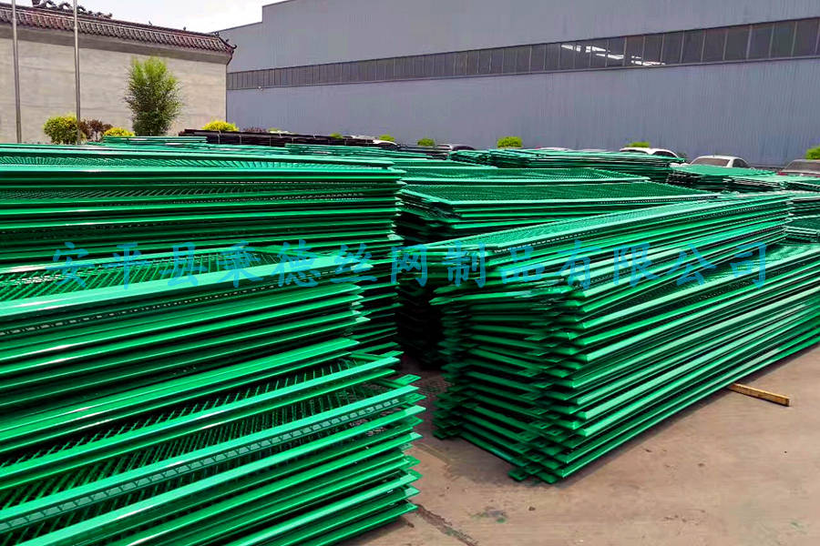 阿拉善高速公路防眩網項目